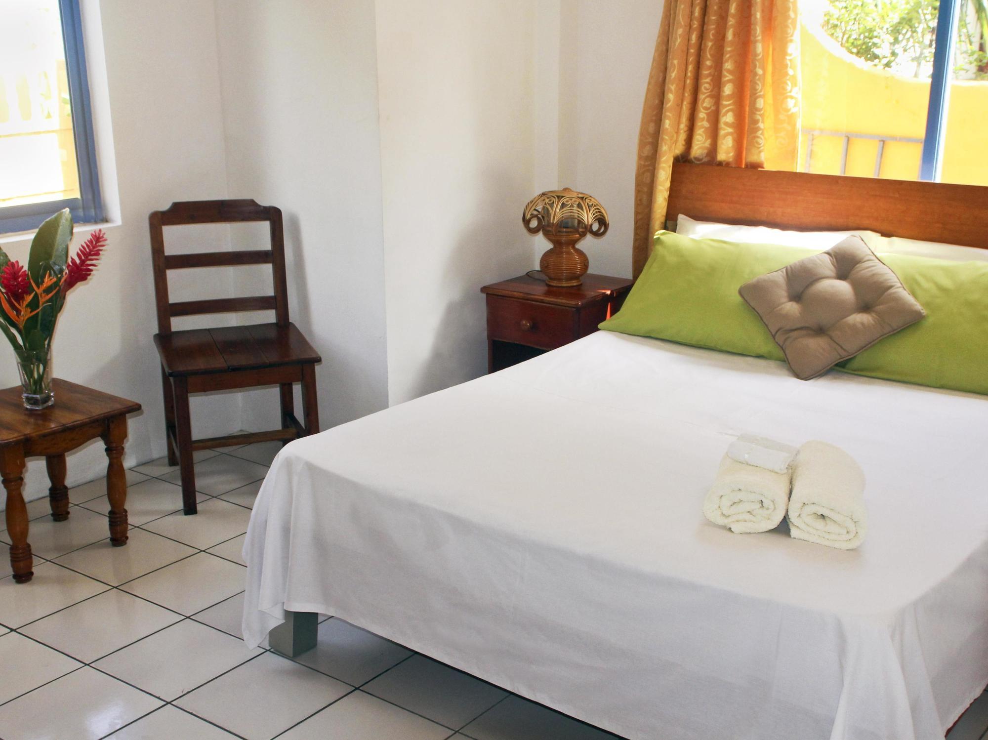Vicky'S Holiday Apartment Beau Vallon  Exteriör bild
