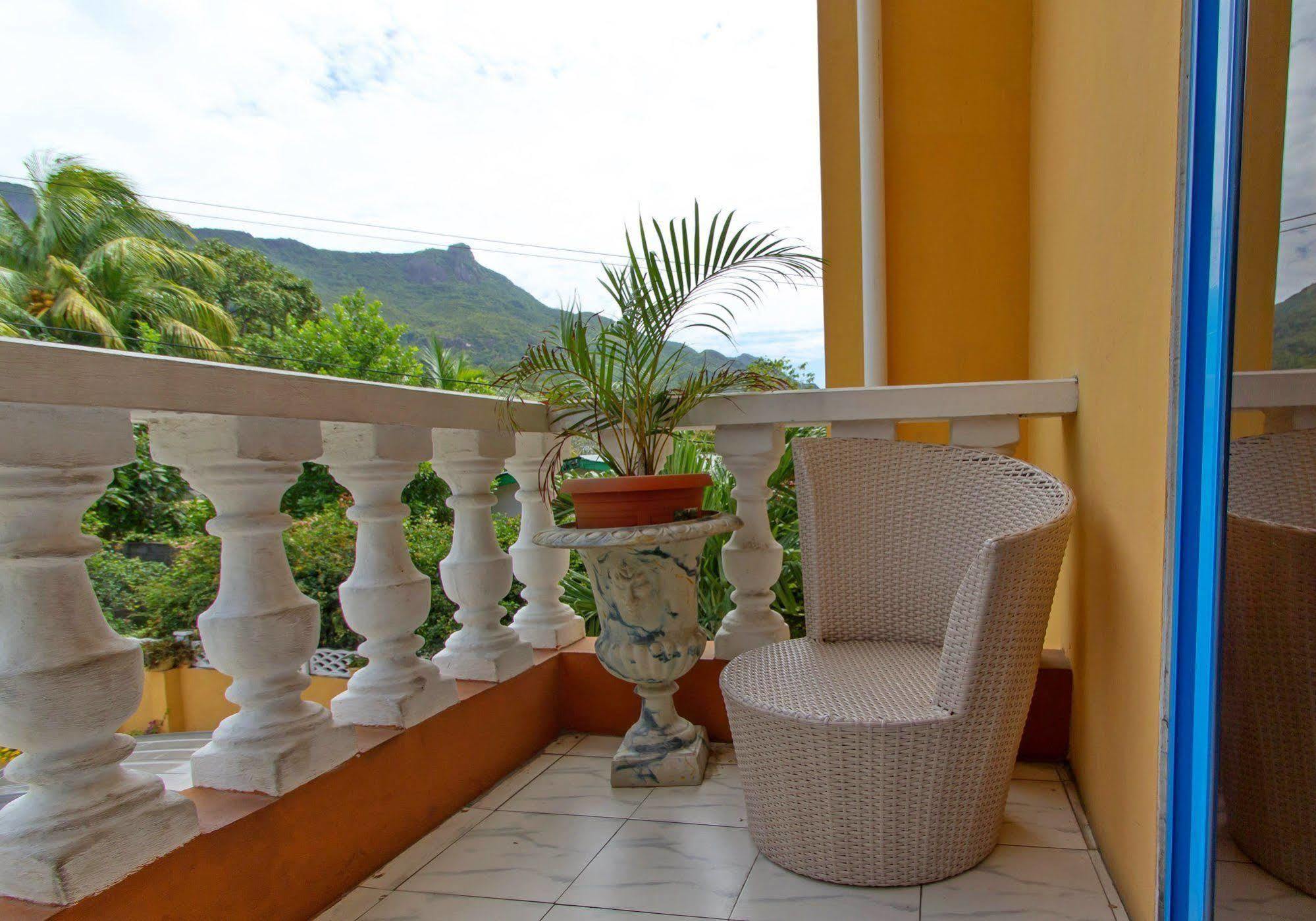 Vicky'S Holiday Apartment Beau Vallon  Exteriör bild